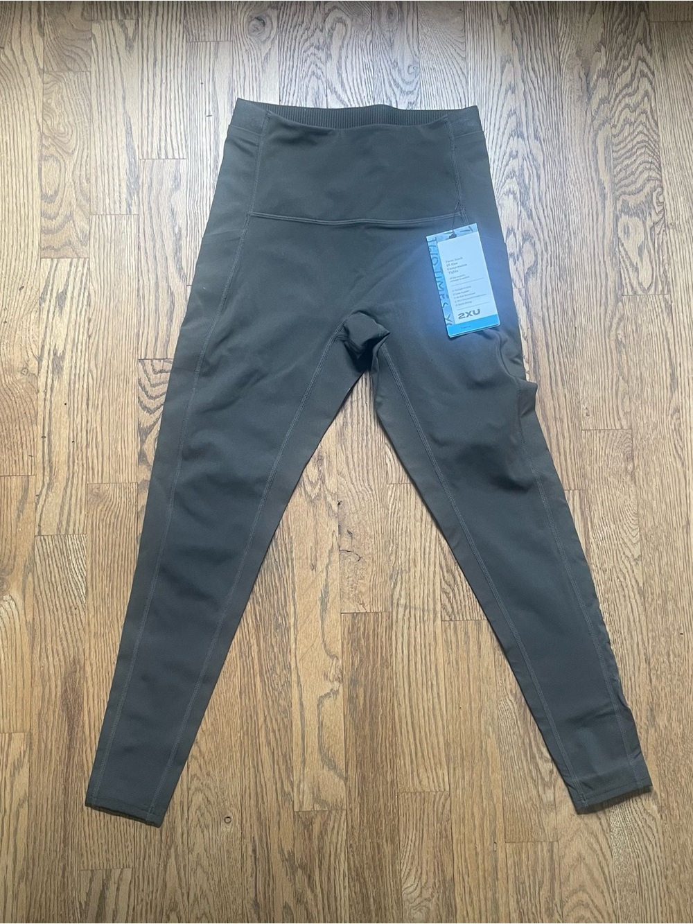 2XU Form Stash High-Rise Compression Tights in olive green